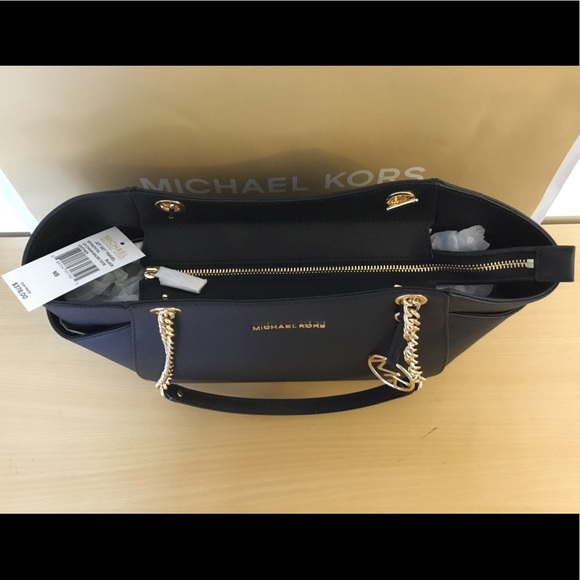 🌿Michael Kors Jet Set Travel Bag NWT. - Picture 3 of 7